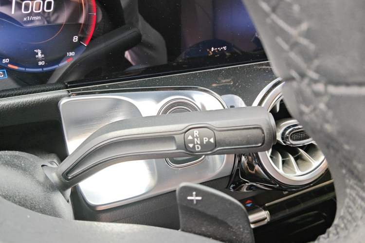 Used Mercedes-Benz GLB 2023 GLB 220 Fashion Model Gear Lever