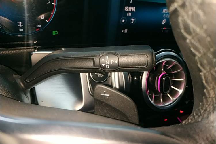 Used Mercedes-Benz GLB 2023 GLB 220 Fashion Model Gear Lever