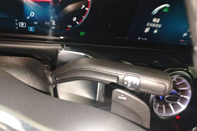 Used Mercedes-Benz GLB 2023 GLB 220 Sport Edition Gear Lever