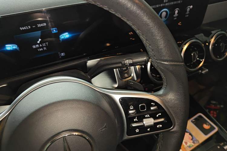 Used Mercedes-Benz GLB 2023 GLB 200 Dynamic Edition Gear Lever