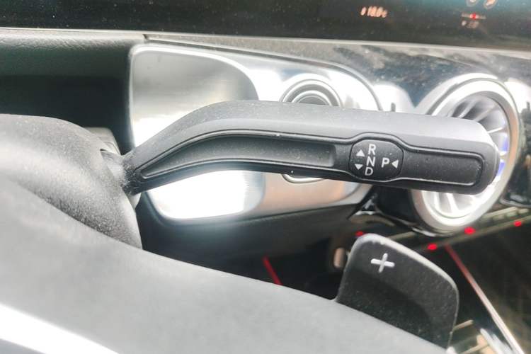 Used Mercedes-Benz GLB 2023 GLB 220 Sport Edition Gear Lever