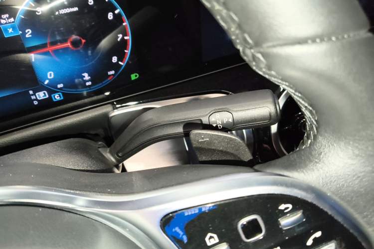 Used Mercedes-Benz GLB 2023 GLB 200 Dynamic Edition Gear Lever