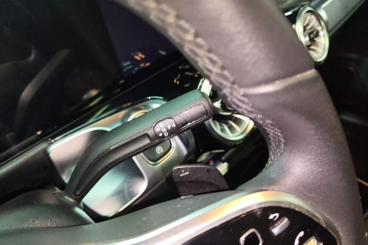 Used Mercedes-Benz GLB 2023 GLB 220 Sport Edition Gear Lever