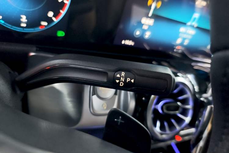 Used Mercedes-Benz GLB 2023 GLB 220 Sport Edition Gear Lever