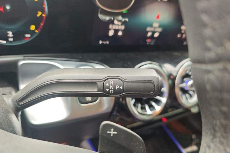 Used Mercedes-Benz GLB 2023 GLB 200 Fashion Model Gear Lever
