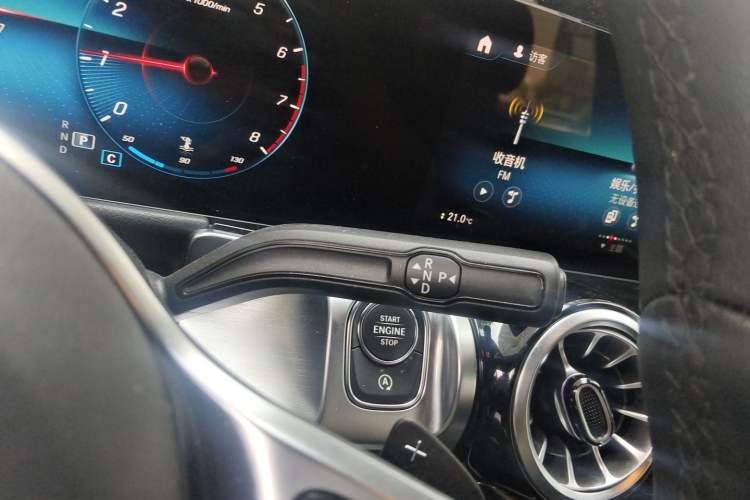 Used Mercedes-Benz GLB 2023 GLB 220 Sport Edition Gear Lever