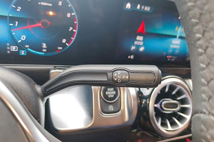 Used Mercedes-Benz GLB 2023 GLB 220 Fashion Model Gear Lever