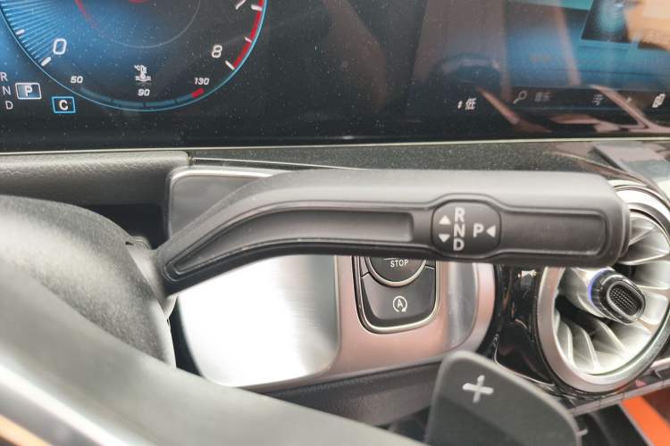 Used Mercedes-Benz GLB 2023 GLB 220 Sport Edition Gear Lever