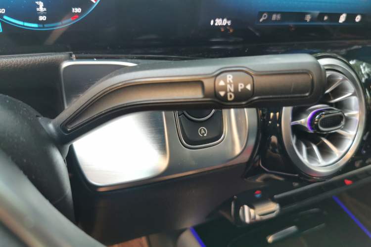Used Mercedes-Benz GLB 2023 GLB 220 Sport Edition Gear Lever