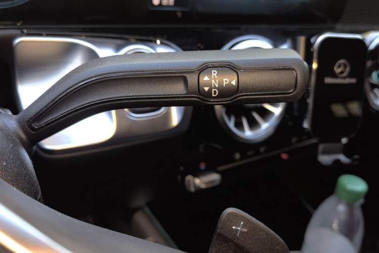 Used Mercedes-Benz GLB 2023 GLB 220 Sport Edition Gear Lever