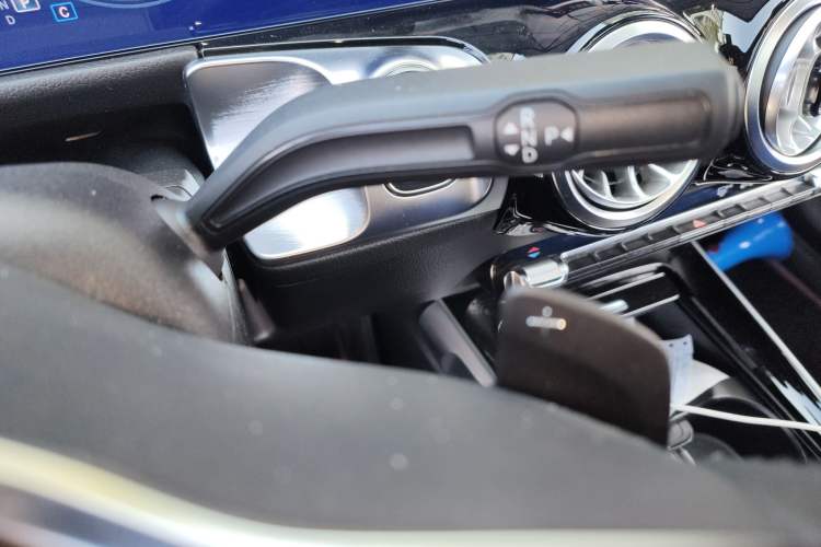 Used Mercedes-Benz GLB 2023 GLB 220 4MATIC Gear Lever