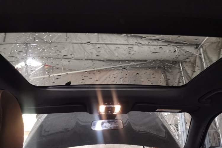 Used Mercedes-Benz GLB 2023 Refreshed GLB 200 Dynamic Edition Headliner