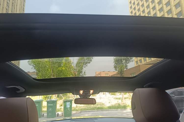 Used Mercedes-Benz GLB 2023 Refresh GLB 200 Fashion Edition Headliner