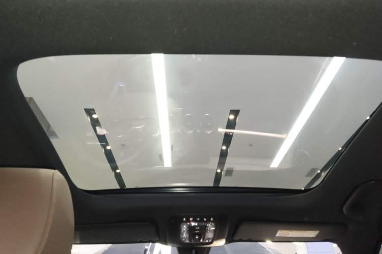 Used Mercedes-Benz GLB 2023 GLB 200 Dynamic Edition Headliner