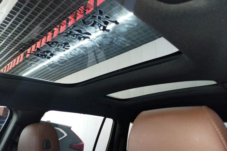 Used Mercedes-Benz GLB 2023 Refreshed GLB 200 Dynamic Edition Headliner
