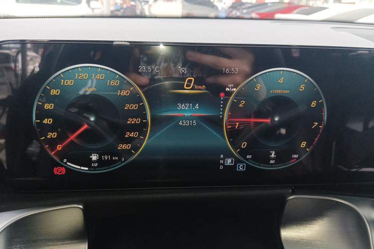 Used Mercedes-Benz GLB 2023 GLB 220 Sport Edition Instrument Cluster