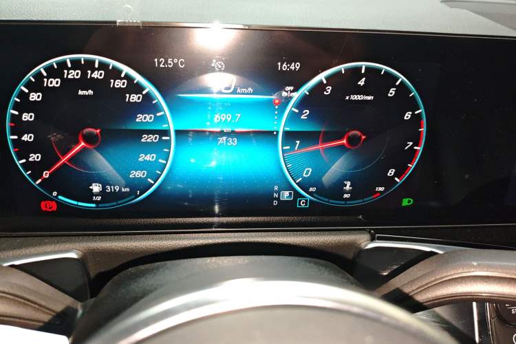 Used Mercedes-Benz GLB 2023 GLB 200 Dynamic Edition Instrument Cluster