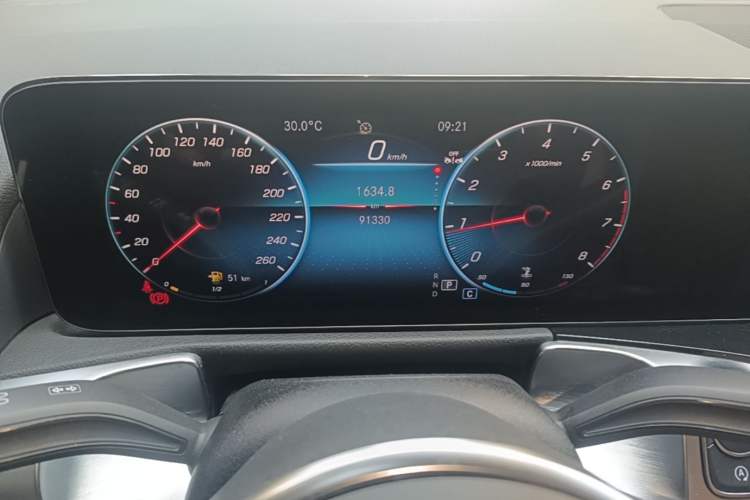 Used Mercedes-Benz GLB 2023 Refresh GLB 200 Fashion Edition Instrument Cluster