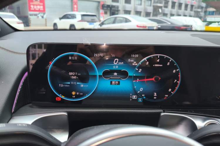 Used Mercedes-Benz GLB 2023 GLB 220 Fashion Model Instrument Cluster