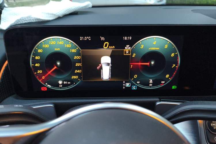 Used Mercedes-Benz GLB 2023 GLB 220 Sport Edition Instrument Cluster