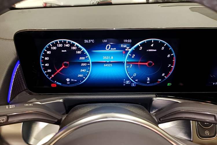 Used Mercedes-Benz GLB 2023 GLB 220 Fashion Model Instrument Cluster