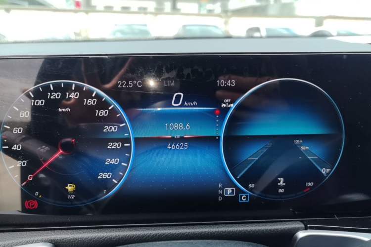 Used Mercedes-Benz GLB 2023 Refreshed GLB 200 Dynamic Edition Instrument Cluster