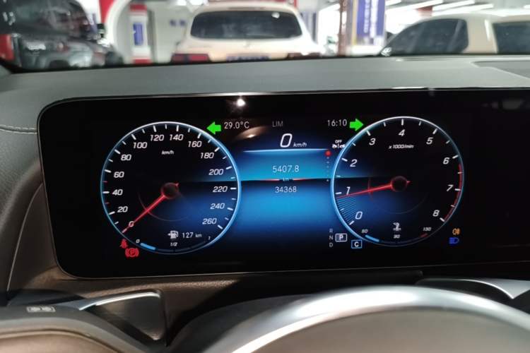 Used Mercedes-Benz GLB 2023 Refresh GLB 200 Fashion Edition Instrument Cluster