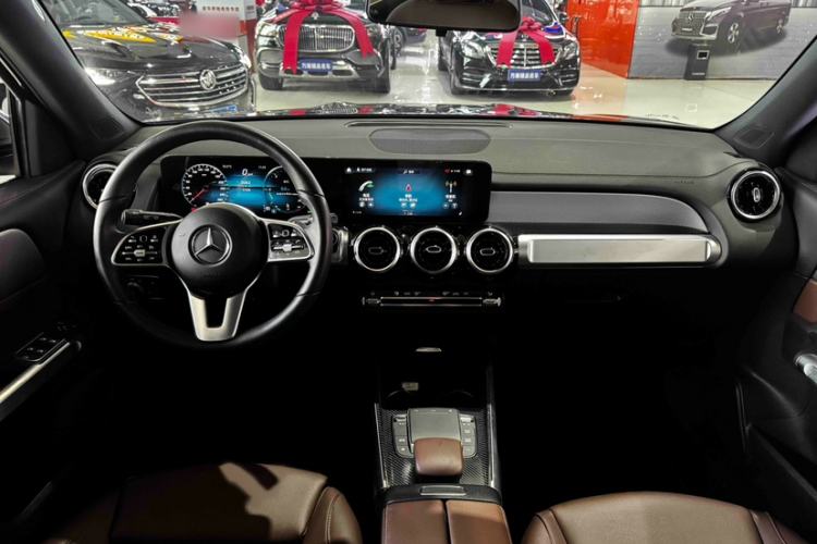 Used Mercedes-Benz GLB 2023 Refreshed GLB 200 Dynamic Edition Interior 1