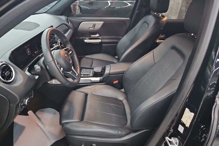Used Mercedes-Benz GLB 2023 GLB 200 Fashion Model Interior 1