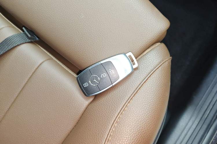 Used Mercedes-Benz GLB 2023 GLB 220 Fashion Model Interior 1