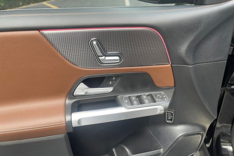 Used Mercedes-Benz GLB 2023 GLB 220 Sport Edition Interior 11