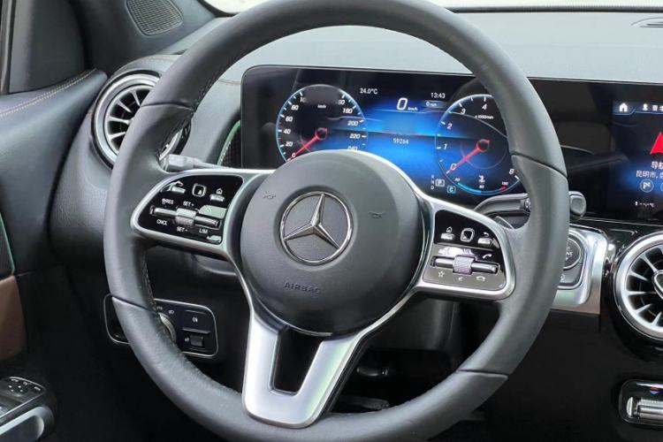 Used Mercedes-Benz GLB 2023 GLB 220 Fashion Model Interior 12