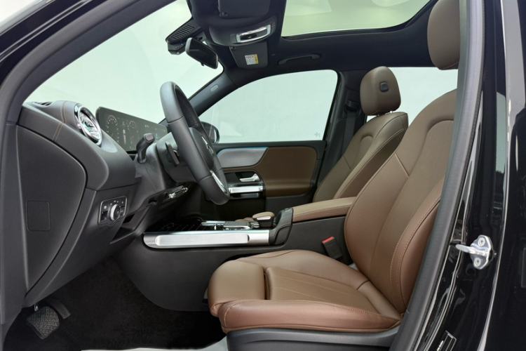 Used Mercedes-Benz GLB 2023 GLB 220 Sport Edition Interior 2