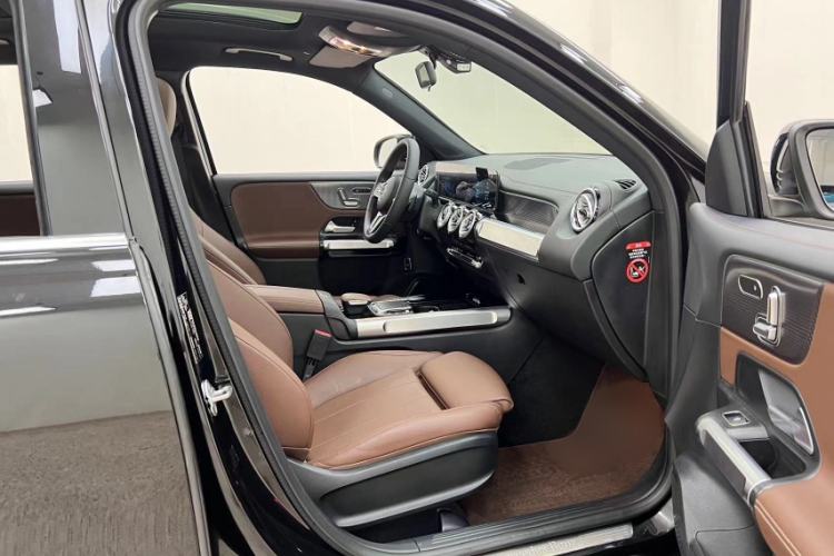 Used Mercedes-Benz GLB 2023 GLB 220 Fashion Model Interior 2