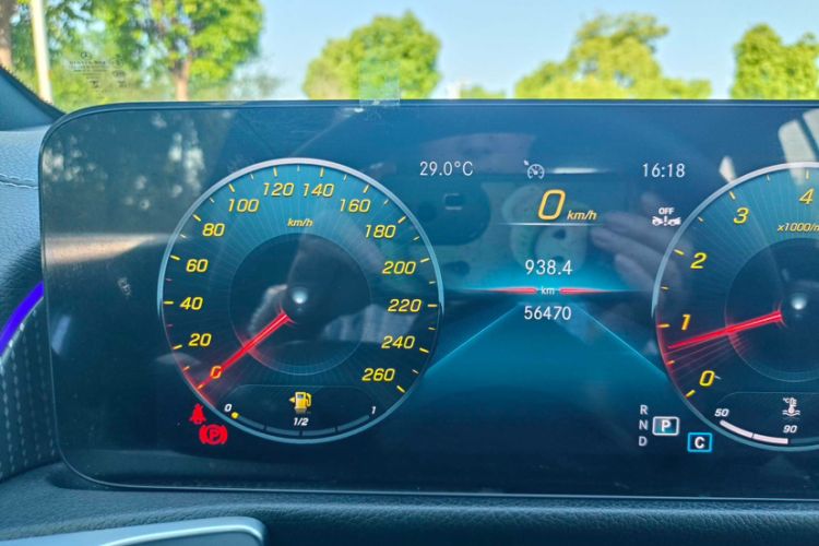 Used Mercedes-Benz GLB 2023 GLB 220 Sport Edition Interior 2