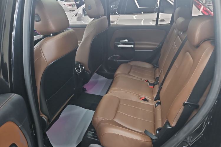 Used Mercedes-Benz GLB 2023 GLB 220 Fashion Model Interior 2