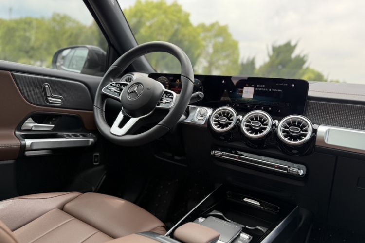 Used Mercedes-Benz GLB 2023 GLB 220 Sport Edition Interior 3