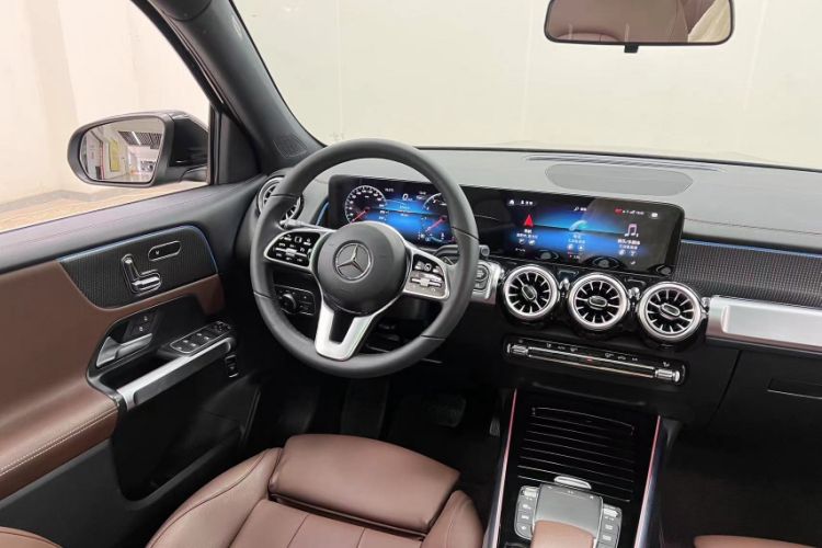Used Mercedes-Benz GLB 2023 GLB 220 Fashion Model Interior 4