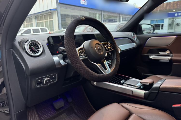 Used Mercedes-Benz GLB 2023 Refreshed GLB 200 Dynamic Edition Interior 5