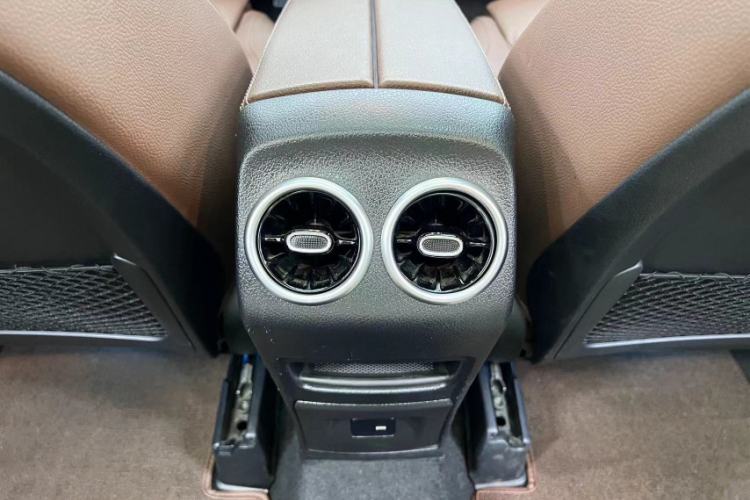 Used Mercedes-Benz GLB 2023 GLB 220 Fashion Model Interior 5