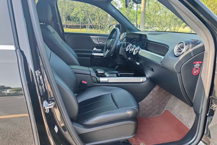 Used Mercedes-Benz GLB 2023 GLB 220 Sport Edition Interior 5