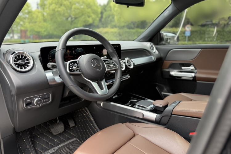 Used Mercedes-Benz GLB 2023 GLB 220 Sport Edition Interior 5