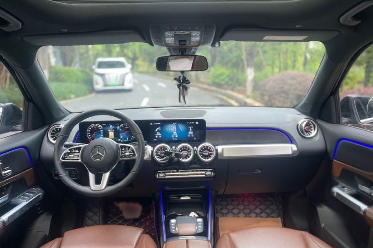 Used Mercedes-Benz GLB 2023 GLB 220 Sport Edition Interior 6