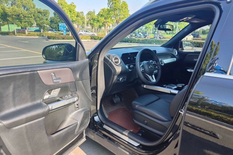 Used Mercedes-Benz GLB 2023 GLB 220 Sport Edition Interior 7