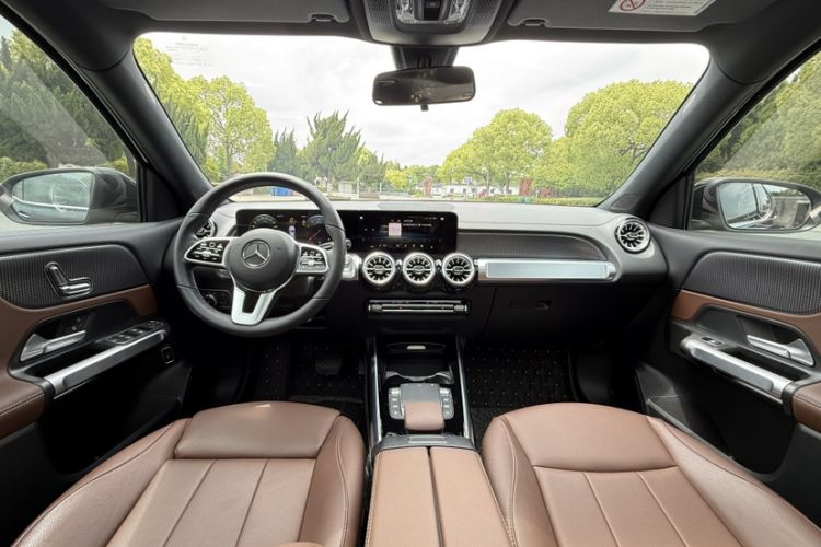 Used Mercedes-Benz GLB 2023 GLB 220 Sport Edition Interior 7