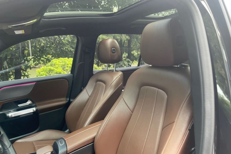 Used Mercedes-Benz GLB 2023 GLB 220 Sport Edition Interior 8