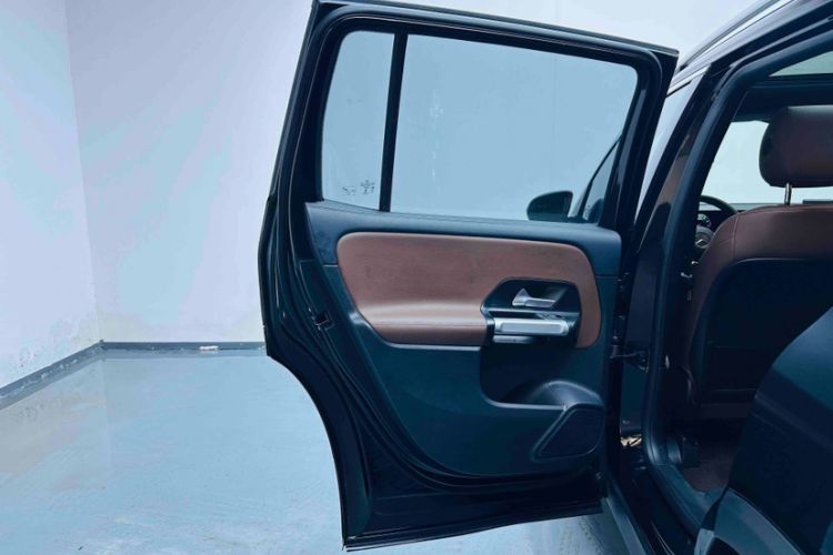 Used Mercedes-Benz GLB 2023 GLB 200 Fashion Model Interior 8