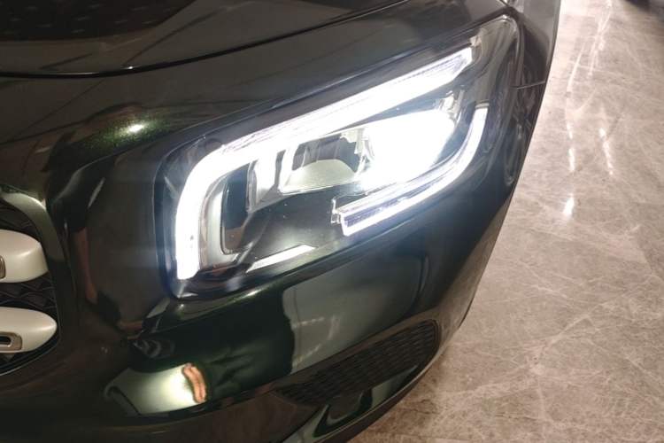 Used Mercedes-Benz GLB 2023 GLB 220 Sport Edition Left Front Headlight