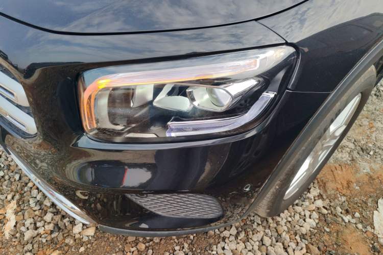 Used Mercedes-Benz GLB 2023 GLB 220 Sport Edition Left Front Headlight