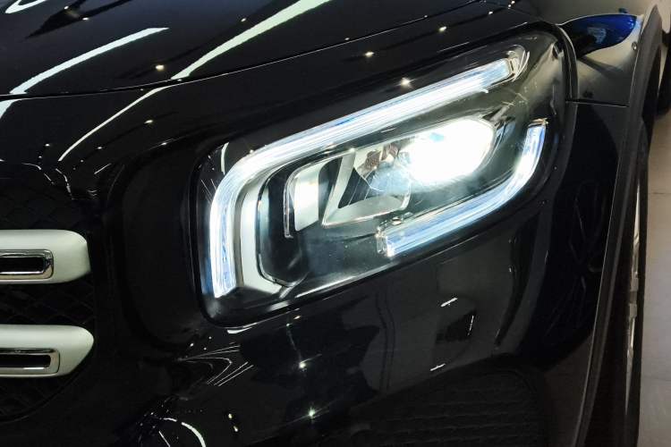 Used Mercedes-Benz GLB 2023 GLB 200 Dynamic Edition Left Front Headlight